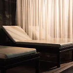 - Hotel, Termas & Hotel