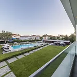 - Hotel, Termas & Hotel
