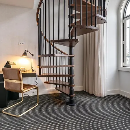 ホテル - Hotel, Termas & モンテ・レアル