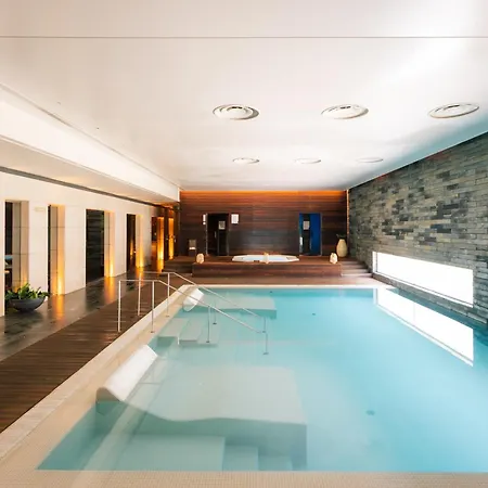 - Hotel, Termas & 4* モンテ・レアル