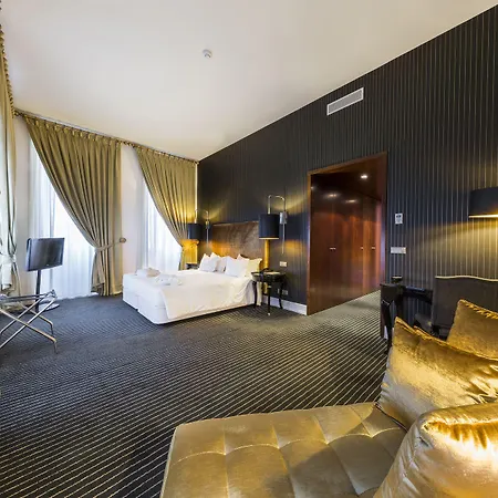 - Hotel, Termas & فندق مونتي ريال