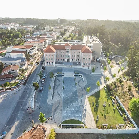 - Hotel, Termas & فندق مونتي ريال