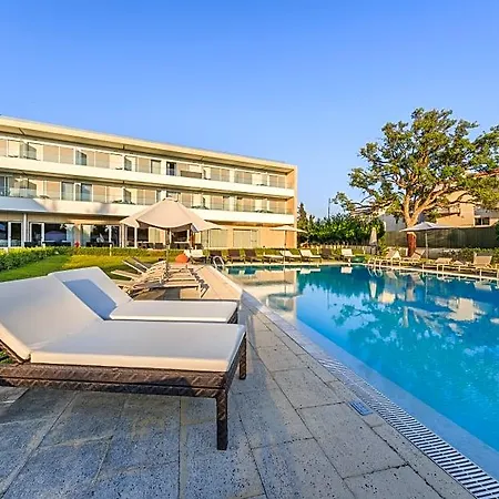 - Hotel, Termas &