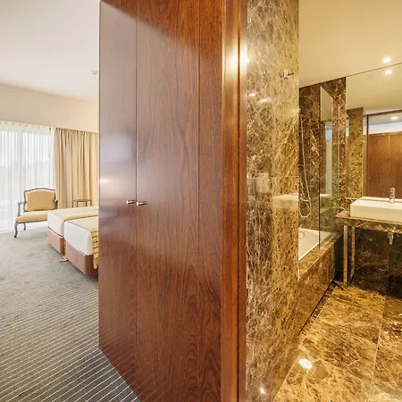 فندق - Hotel, Termas & مونتي ريال