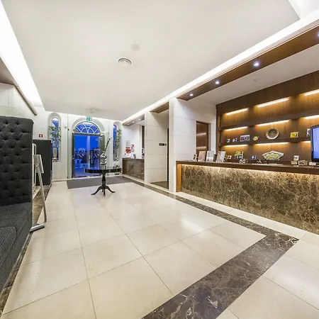 - Hotel, Termas & מלון