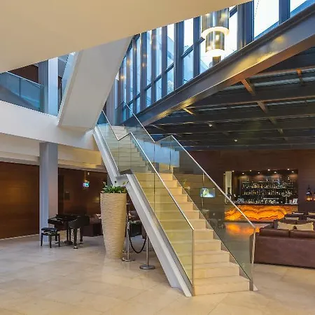 - Hotel, Termas & مونتي ريال