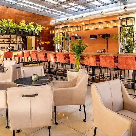 - Hotel, Termas & מונטה ריאל