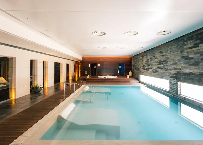 - Hotel, Termas & 4* モンテ・レアル