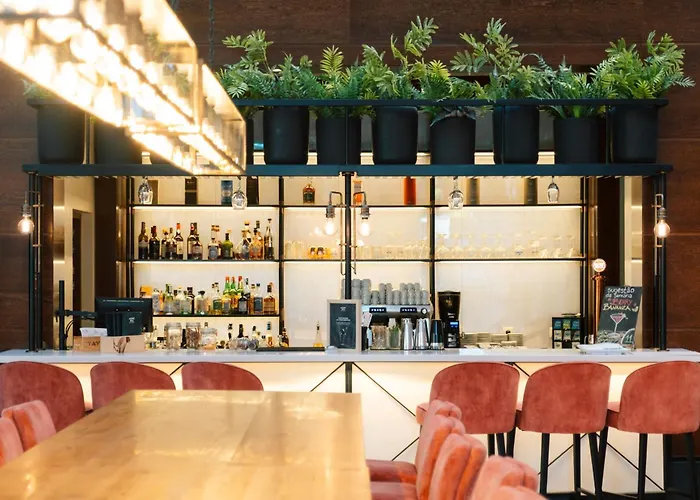 - Hotel, Termas & 4* 蒙特里尔