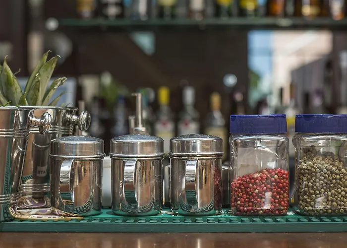 ホテル - Hotel, Termas & モンテ・レアル