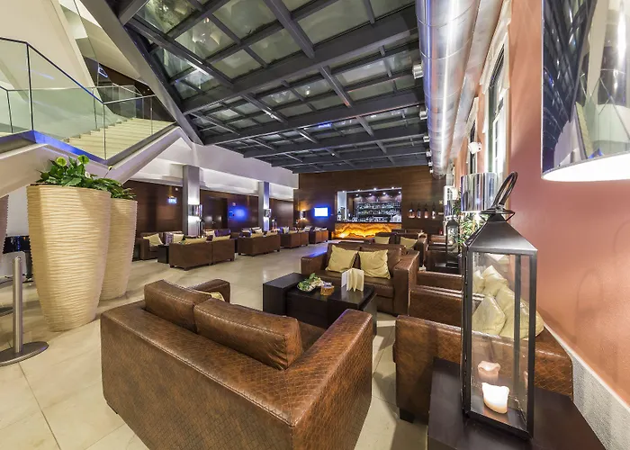 - Hotel, Termas & 4* 蒙特里尔