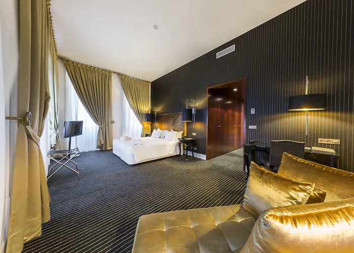 - Hotel, Termas & Ξενοδοχείο Monte Real