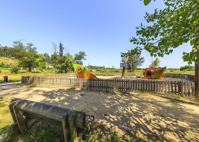 - Hotel, Termas & モンテ・レアル