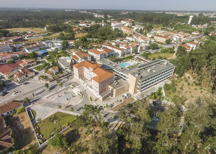 - Hotel, Termas & Monte Real