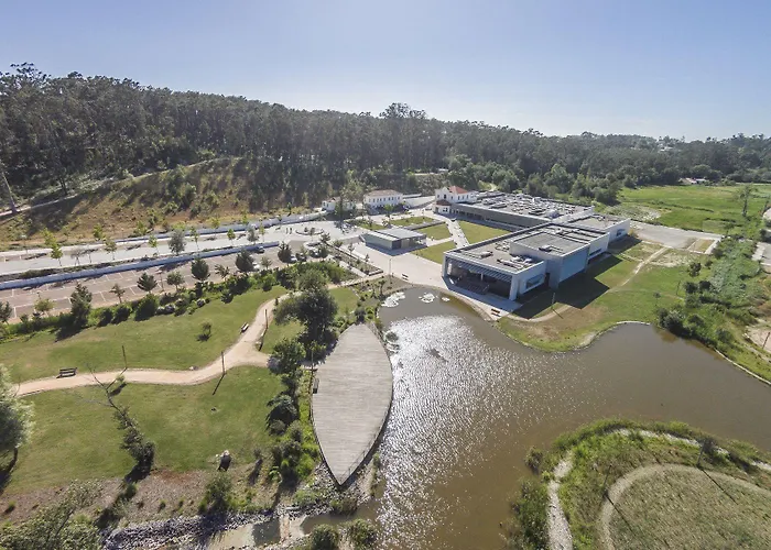 - Hotel, Termas & Ξενοδοχείο