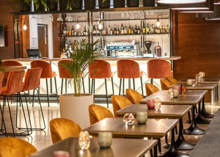 - Hotel, Termas & 蒙特里尔