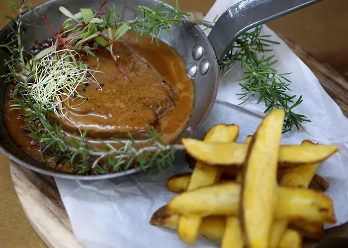 - Hotel, Termas & 4* Monte Real