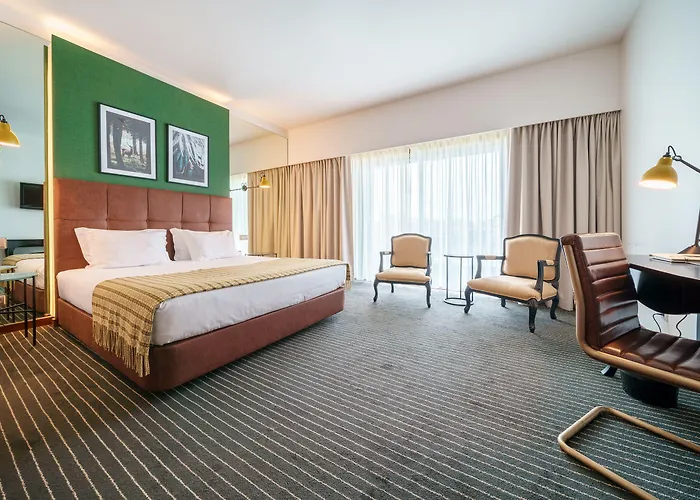 - Hotel, Termas & 4*