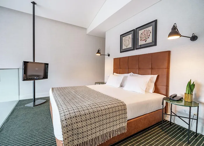 - Hotel, Termas & Ξενοδοχείο 4*